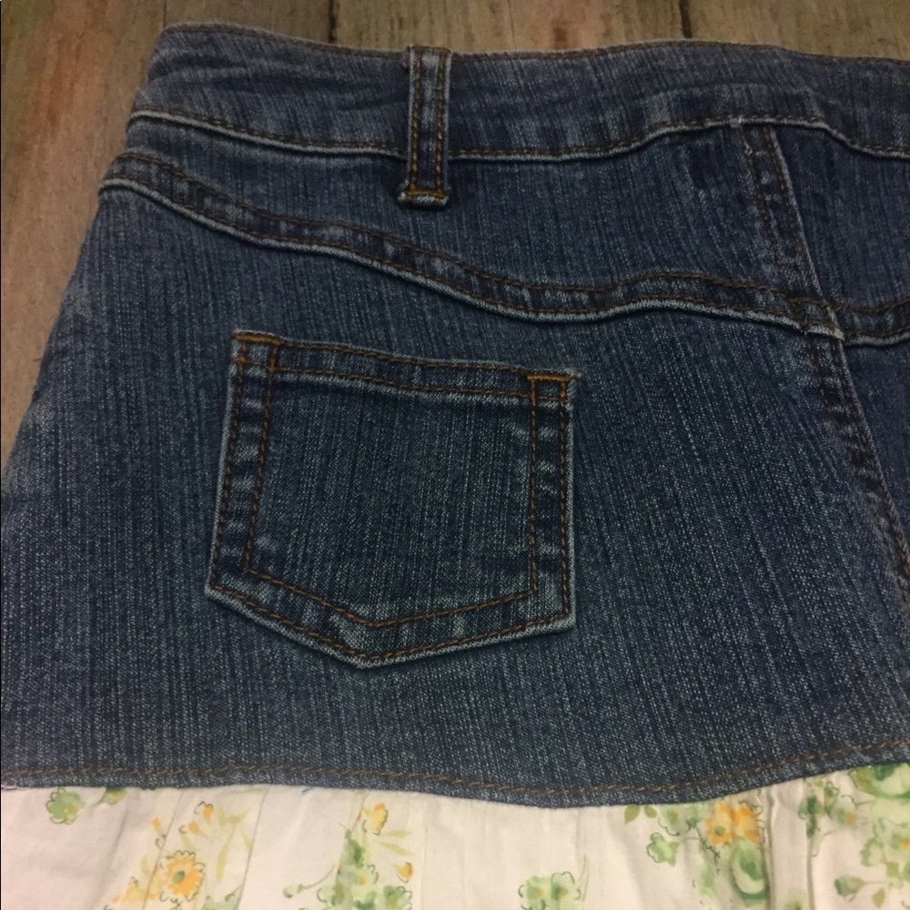 Skirt - Picture 2 of 5